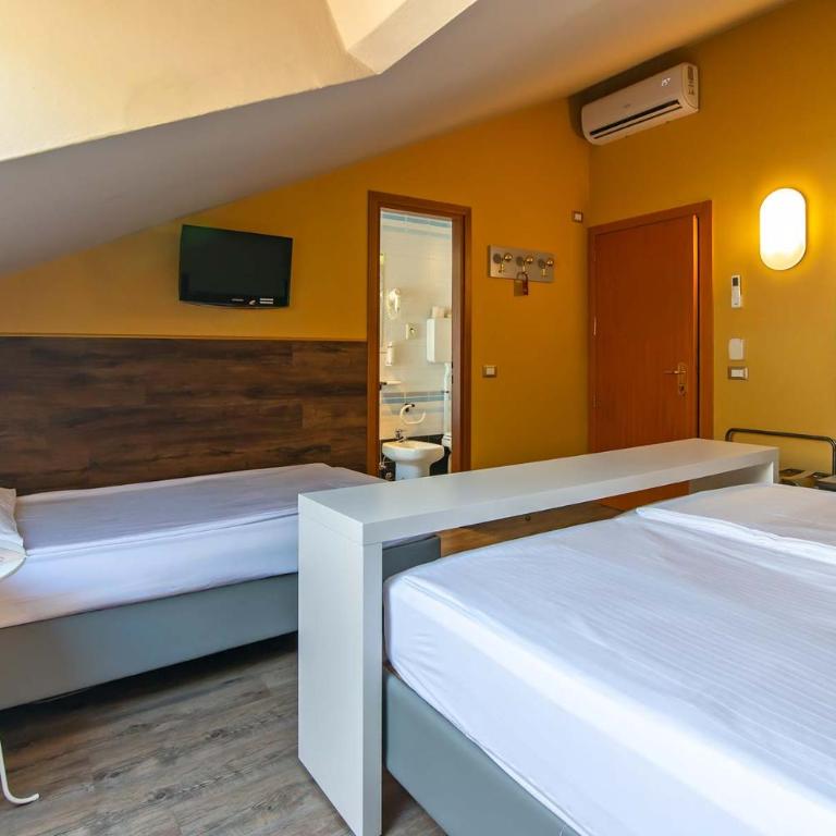 Hotel Liberty - Camera Familiare - 6