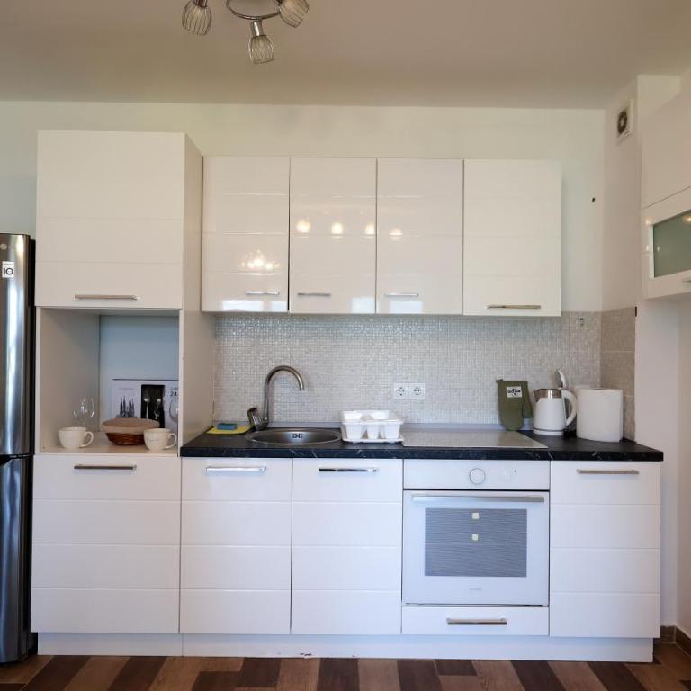 Lighthouse Residence Tivat - Obala Đuraševića - Apartman s 1 Spavaćom Sobom, Balkonom i Pogledom na More - 11