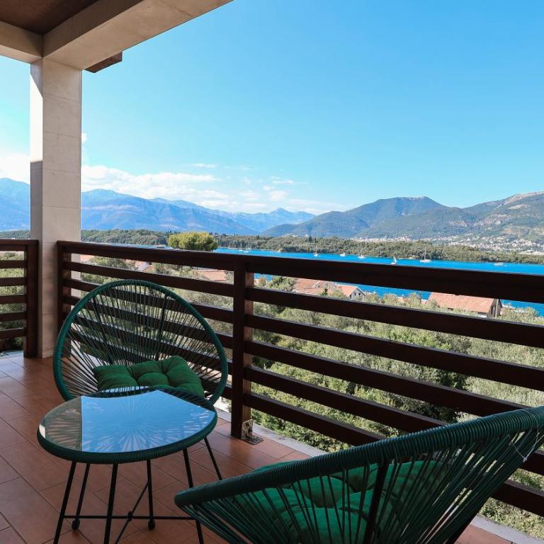 Lighthouse Residence Tivat - Obala Đuraševića - Apartman sa 1 Spavaćom Sobom, Pogledom na More i Balkonom - 6