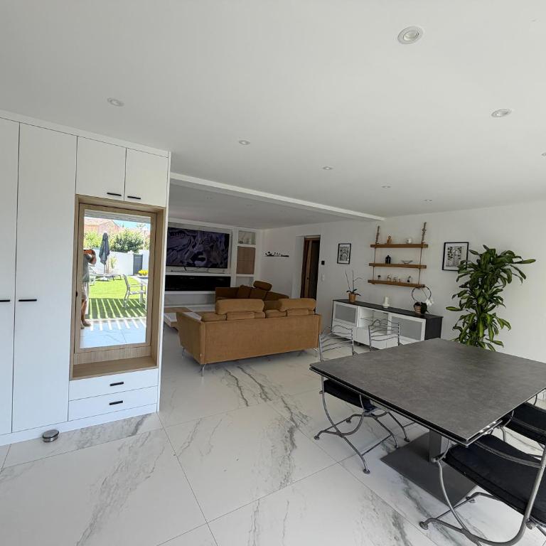 VILLA LAURANA HYERES 6 personnes Piscine chauffée - Maison 3 Chambres - 8
