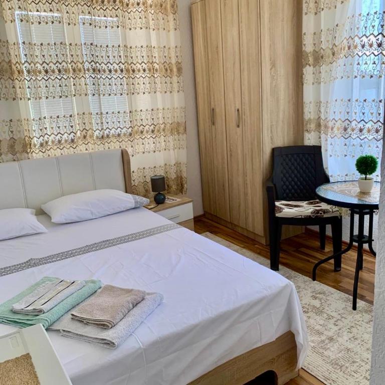 Apartments Zuto - Dvokrevetna Soba sa Bračnim Krevetom i Pogledom na More - 11
