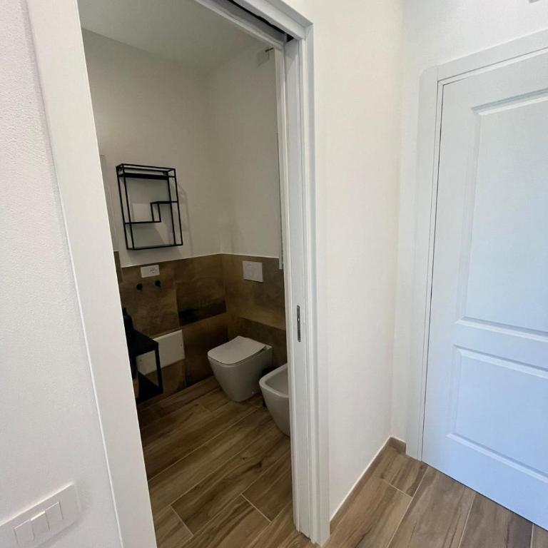 Lirico Suites - Double Room with Private Bathroom - 9