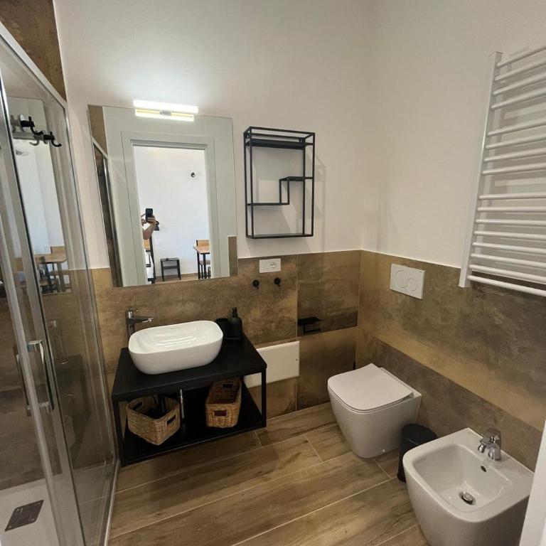Lirico Suites - Double Room with Private Bathroom - 10