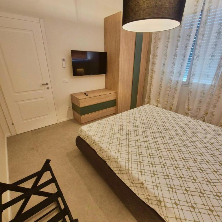 Borgo Vespucci Suites - Two-Bedroom Deluxe Apartment with Balcony - 10