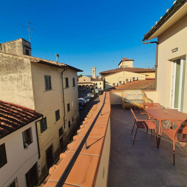Borgo Vespucci Suites - One-Bedroom Apartment with Balcony and City View - 12