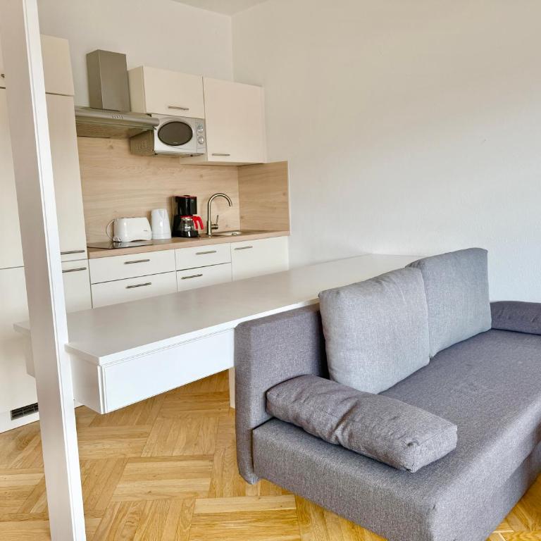 Lake View Apartment - Free Parking - Apartment mit 1 Schlafzimmer, Balkon und Meerblick - 8