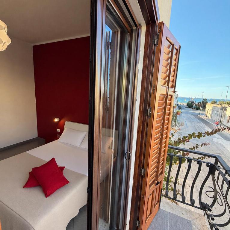 Plaia Rooms - Camera Matrimoniale Deluxe con Balcone e Vista Mare - 1