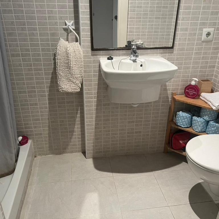 Apartamento luminoso con parking a 250 m de playa y centro - Apartamento de 1 dormitorio - 11