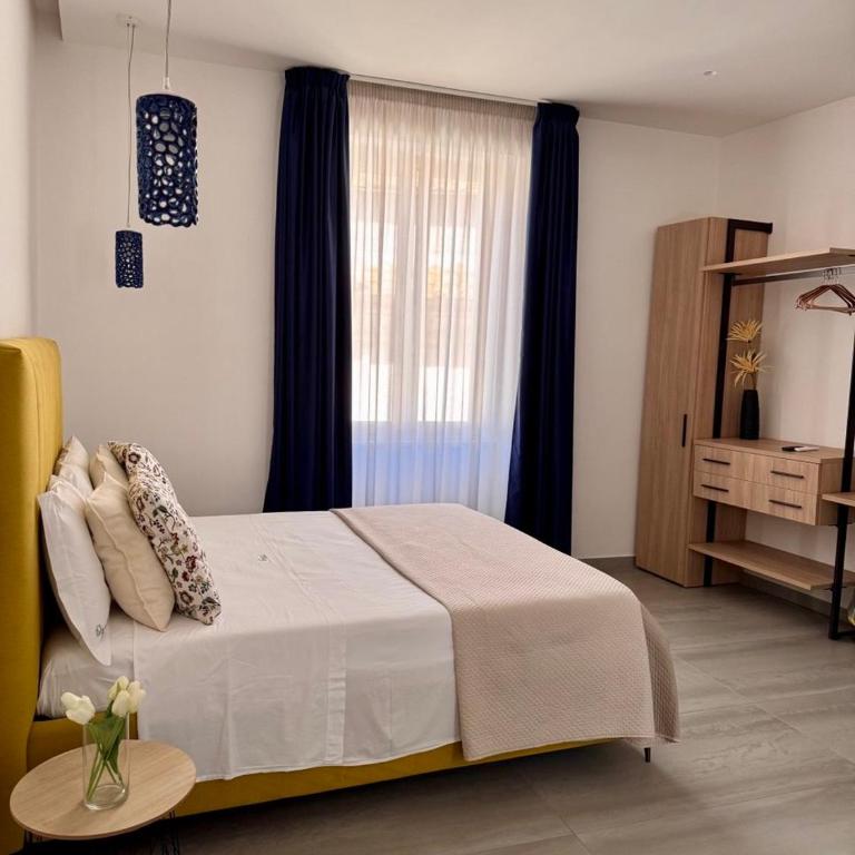 Frida Luxury B&B - Camera Queen con Vasca Idromassaggio - 2