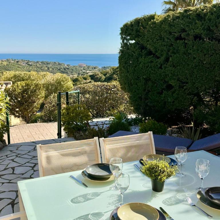 Le Sunset 4 person apartment sea view and pool - Appartement 1 Chambre - 32