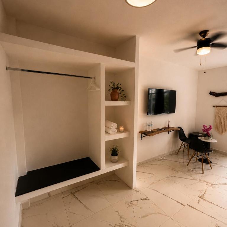 Hotel YA'AX HA' Bacalar - Habitación Doble con baño privado - 1