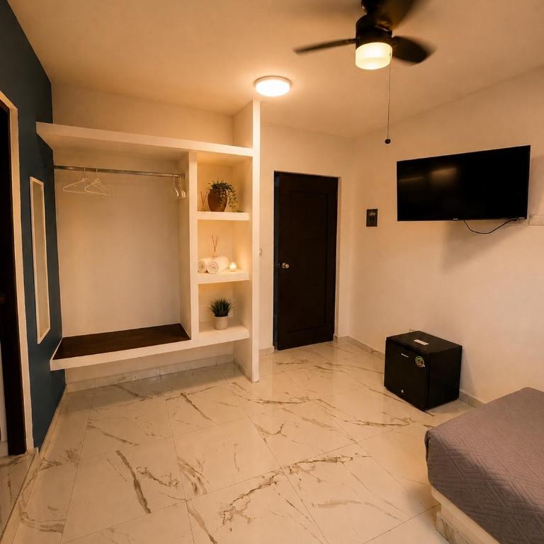 Hotel YA'AX HA' Bacalar - Habitación Triple con baño - 1