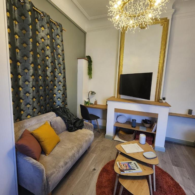 Le Petit Montmartre Chic studio Nîmes centre ville - Appartement 1 Chambre - 9