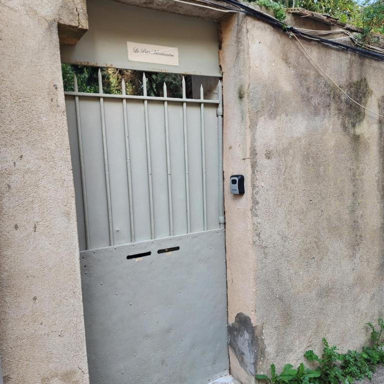 Le Petit Montmartre Chic studio Nîmes centre ville - Appartement 1 Chambre - 15