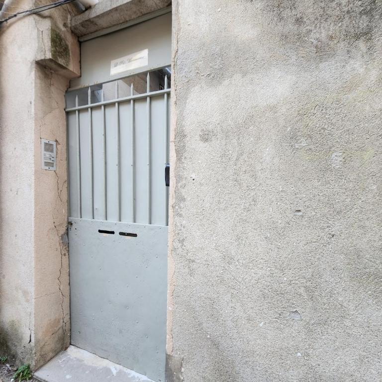Le Petit Montmartre Chic studio Nîmes centre ville - Appartement 1 Chambre - 16