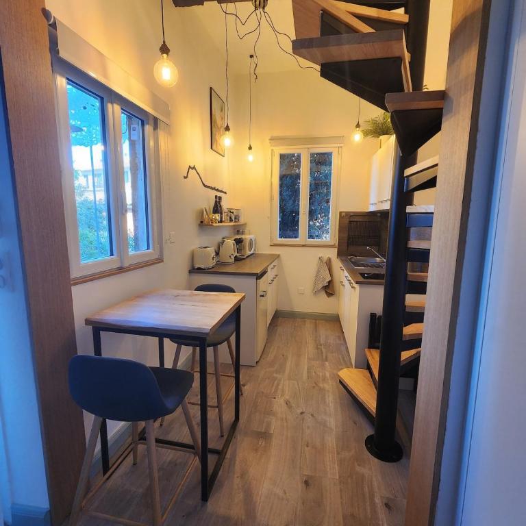 Le Petit Montmartre Chic studio Nîmes centre ville - Appartement 1 Chambre - 20