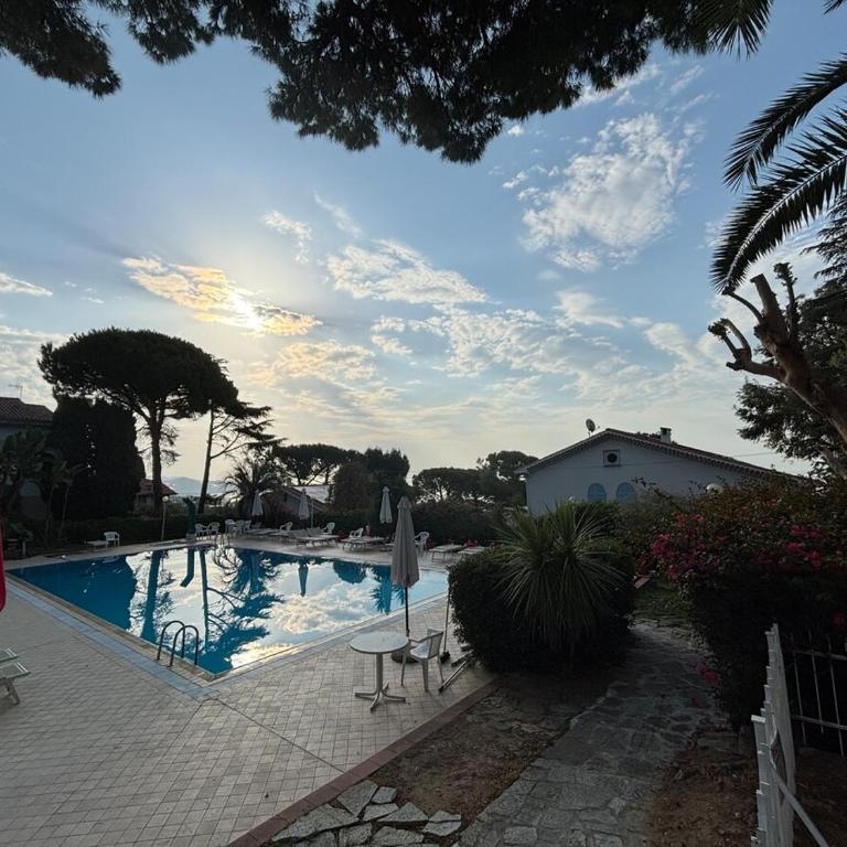 Sunny Gardens - Monolocale - 16