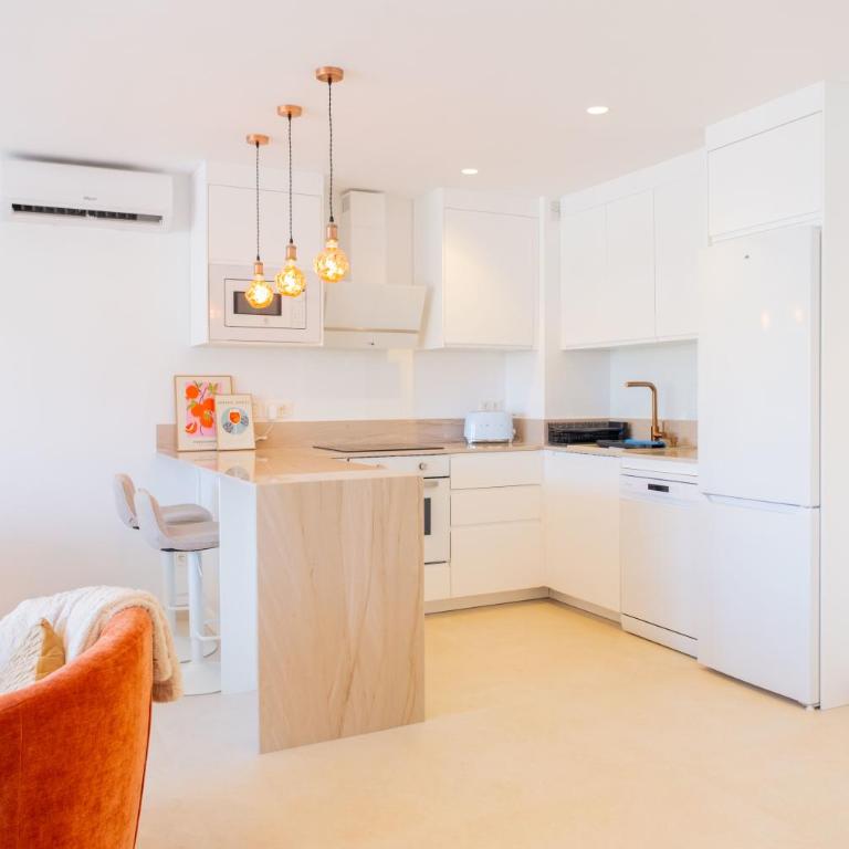 AC152 - Top Renovated Modern 1 Bed with Pool - Apartamento - 12