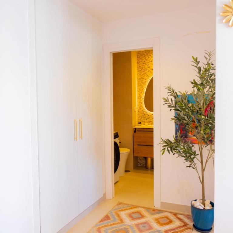 AC152 - Top Renovated Modern 1 Bed with Pool - Apartamento - 21