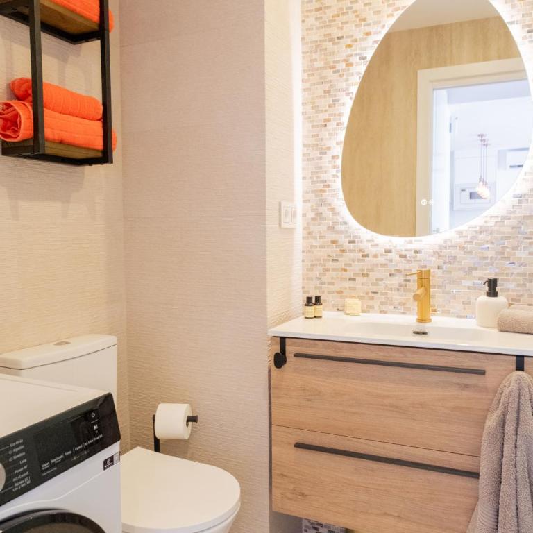 AC152 - Top Renovated Modern 1 Bed with Pool - Apartamento - 25