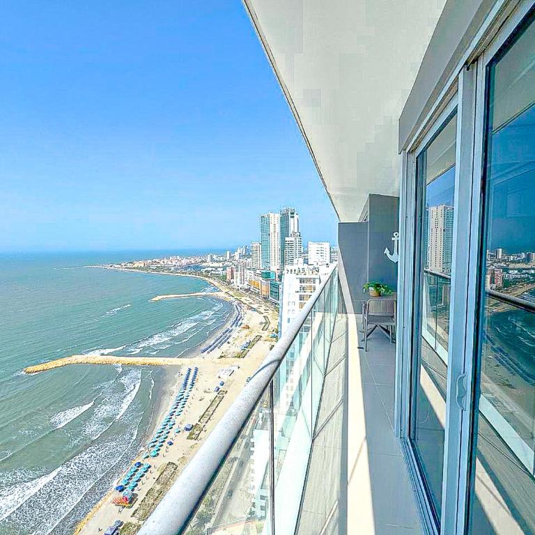 35 flr Spectacular Seaview Morros City Bocagrande - Apartment with Sea View - 3