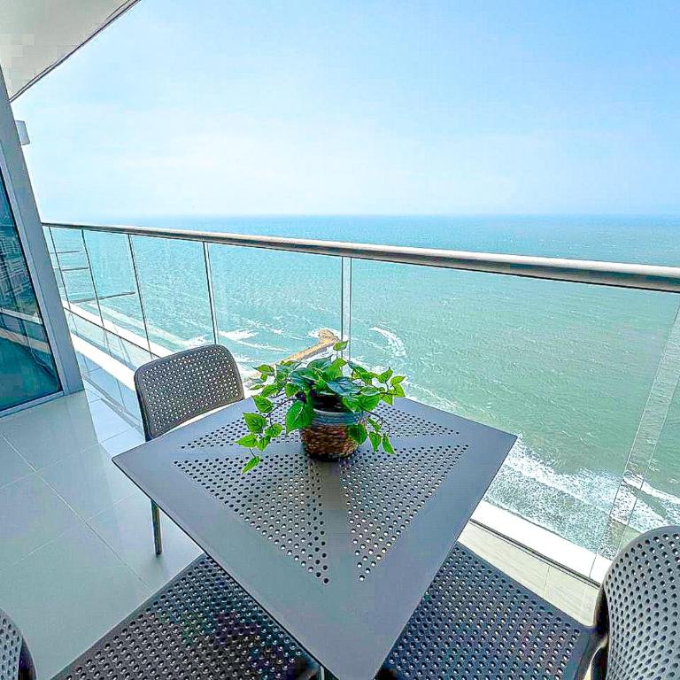 35 flr Spectacular Seaview Morros City Bocagrande - Apartment with Sea View - 21