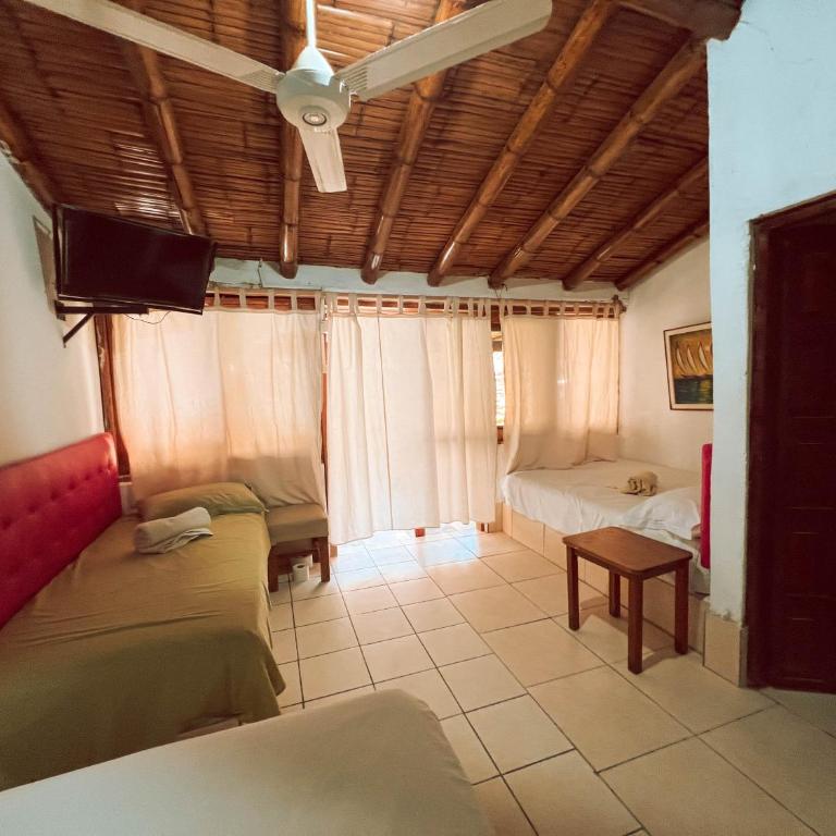 La Posada - Family Room (3 Adults) - 9
