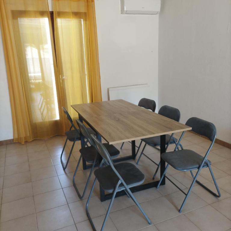 Maison 80 m2 - proche des plages - Maison 2 Chambres - 6