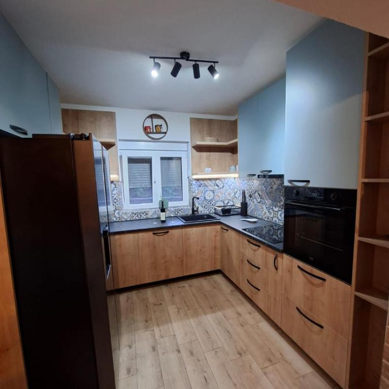 Apartman Jana - Apartment mit 2 Schlafzimmern - 1