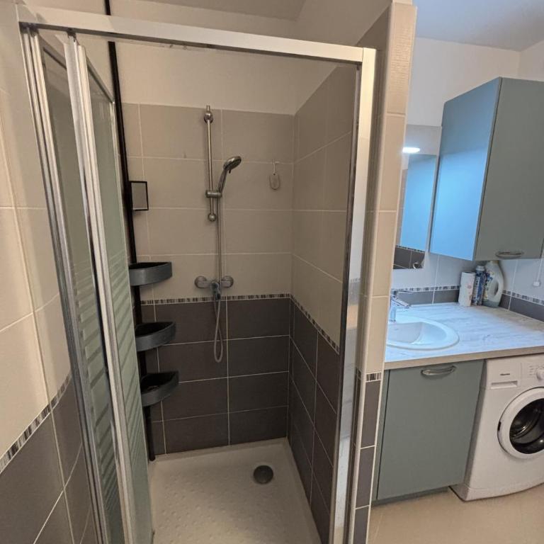 Entre Grazel et Clape - One-Bedroom Apartment - 15