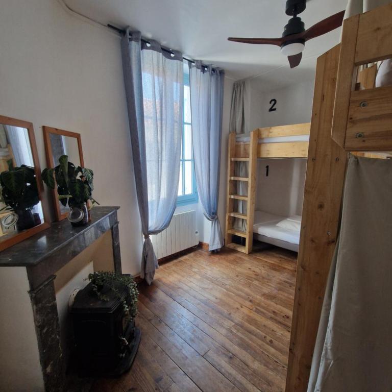 COTTAGE - Utopy Hostel - Lit dans Dortoir Mixte de 4 Lits - 6