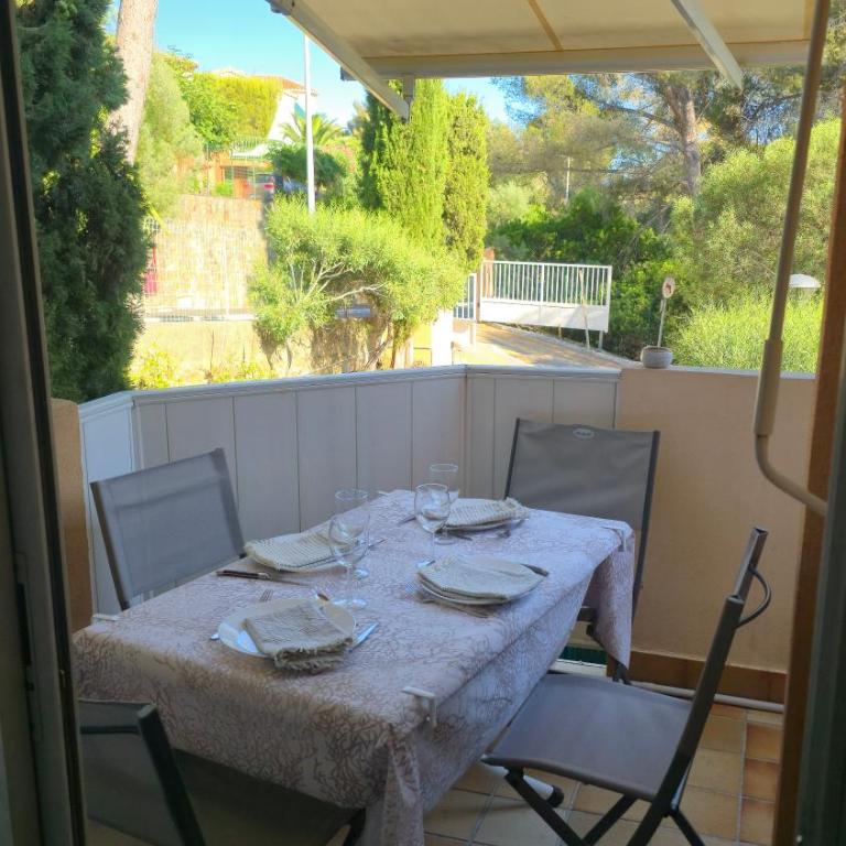 Bormes-les-Mimosas Calme 4p clim wifi parking cave - Appartement 2 Chambres - 6
