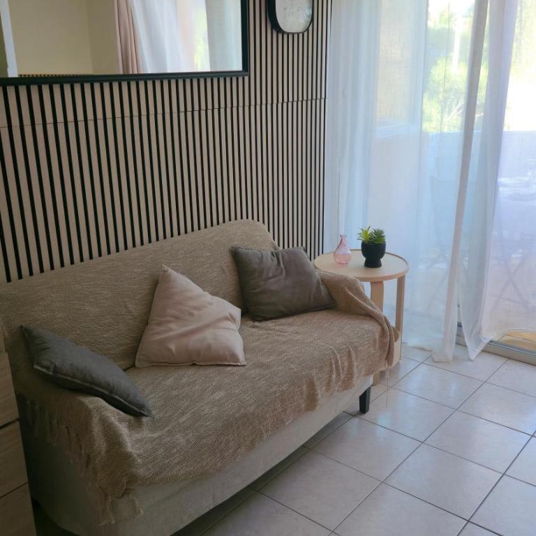 Bormes-les-Mimosas Calme 4p clim wifi parking cave - Appartement 2 Chambres - 5