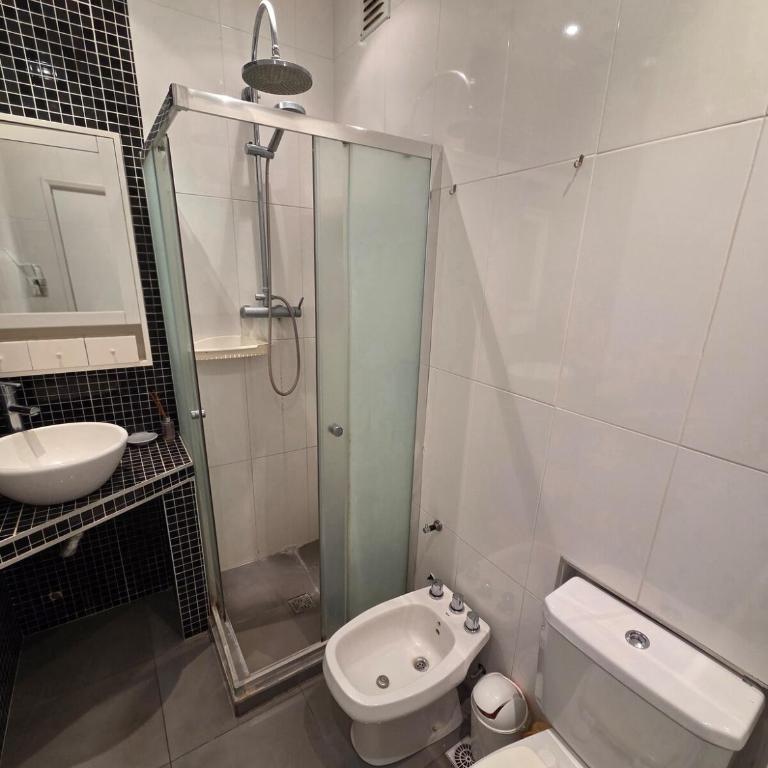 Gran departamento con parrilla y cochera en Playa Grande - Apartamento de 2 dormitorios - 5