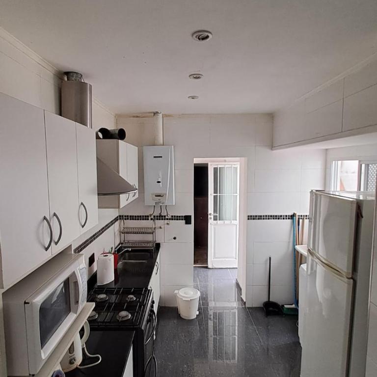 Gran departamento con parrilla y cochera en Playa Grande - Apartamento de 2 dormitorios - 25