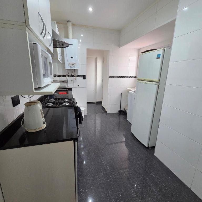 Gran departamento con parrilla y cochera en Playa Grande - Apartamento de 2 dormitorios - 47