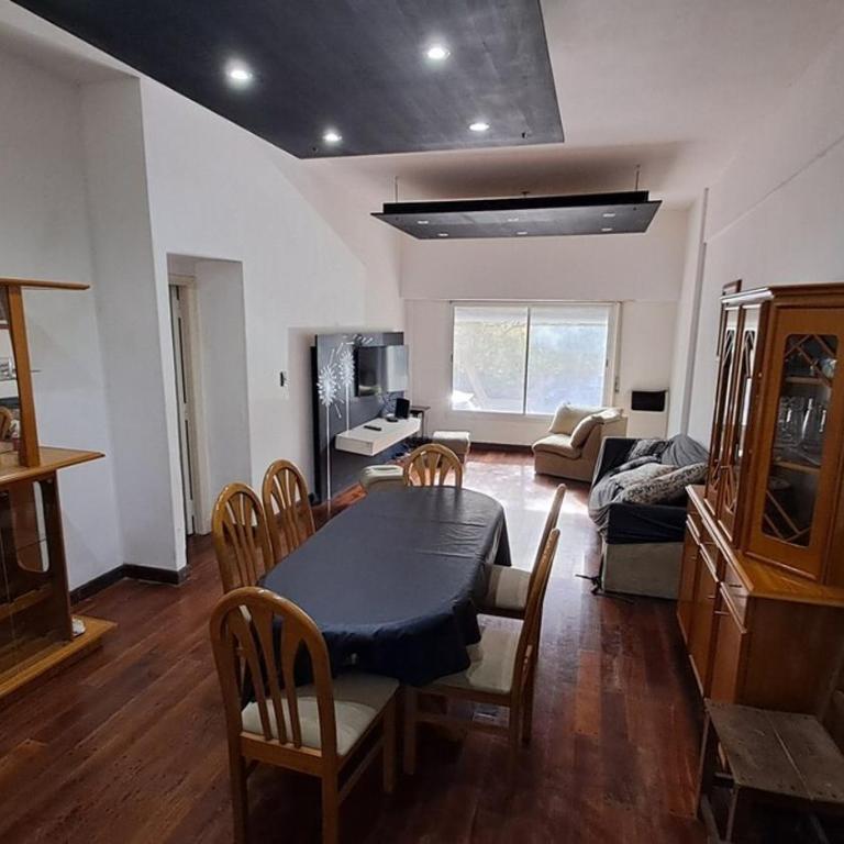 Gran departamento con parrilla y cochera en Playa Grande - Apartamento de 2 dormitorios - 55