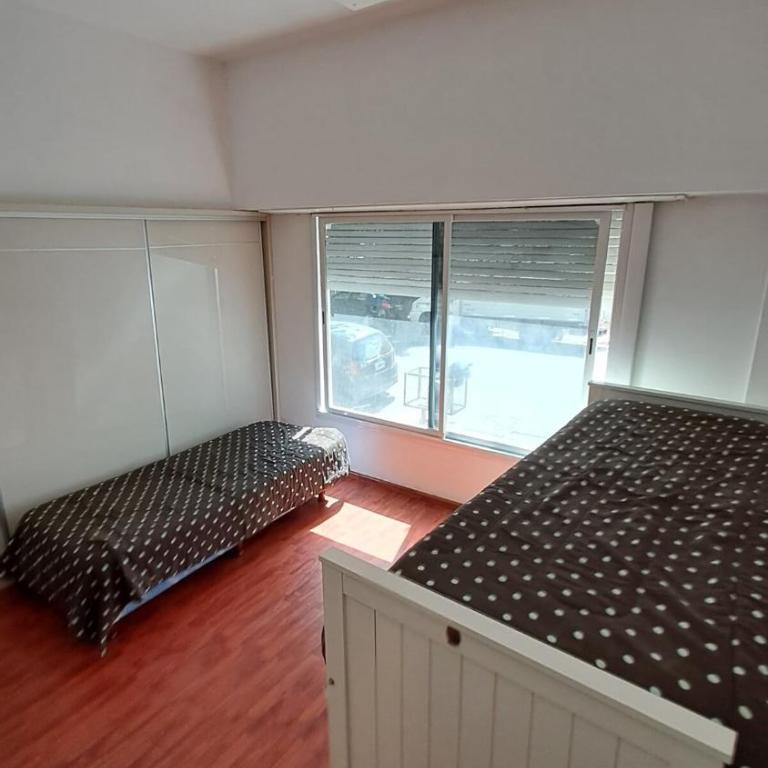 Gran departamento con parrilla y cochera en Playa Grande - Apartamento de 2 dormitorios - 61