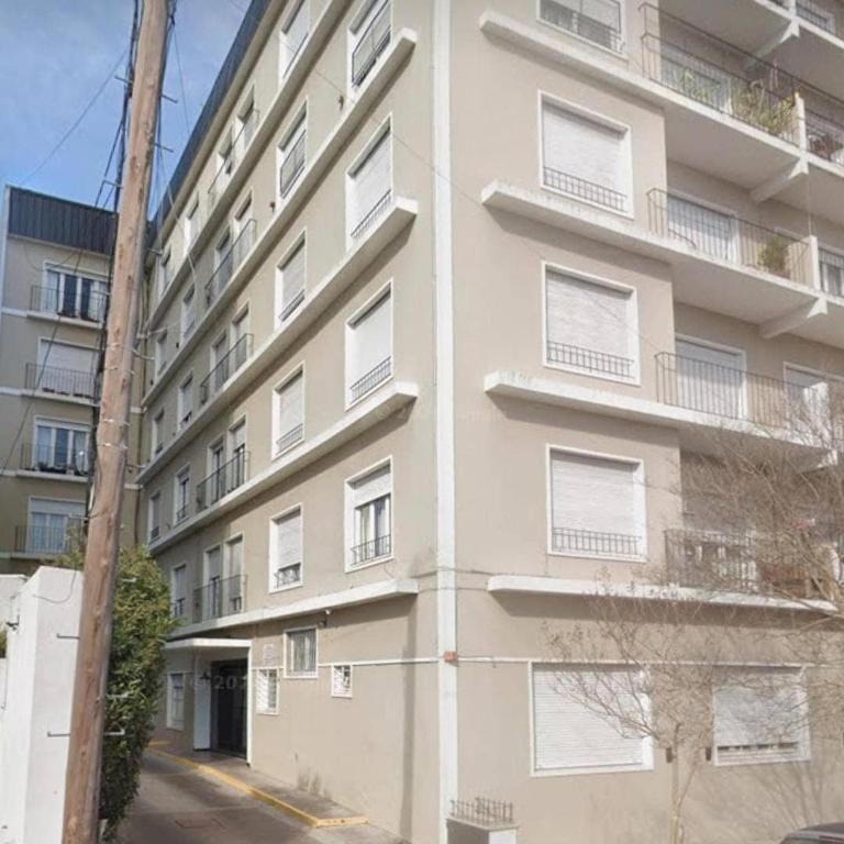Gran departamento con parrilla y cochera en Playa Grande - Apartamento de 2 dormitorios - 69