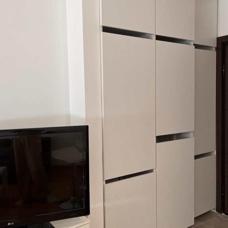 Urban Oasis Belgrade- free parking, quiet area close to City Centre - One-Bedroom Apartment - 20