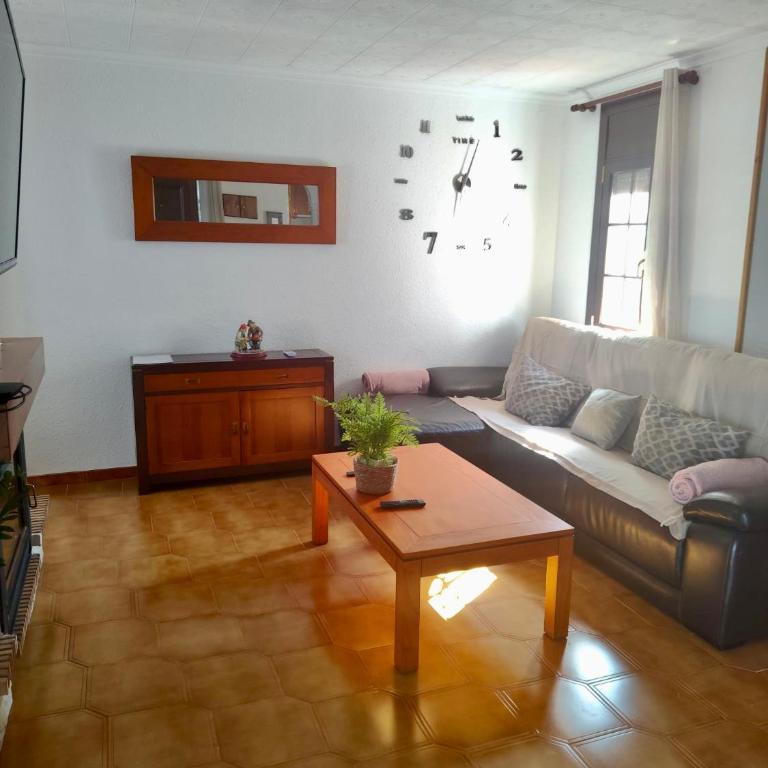 CASA CON PISCINA y BARBACOA - Vacation Home - 4