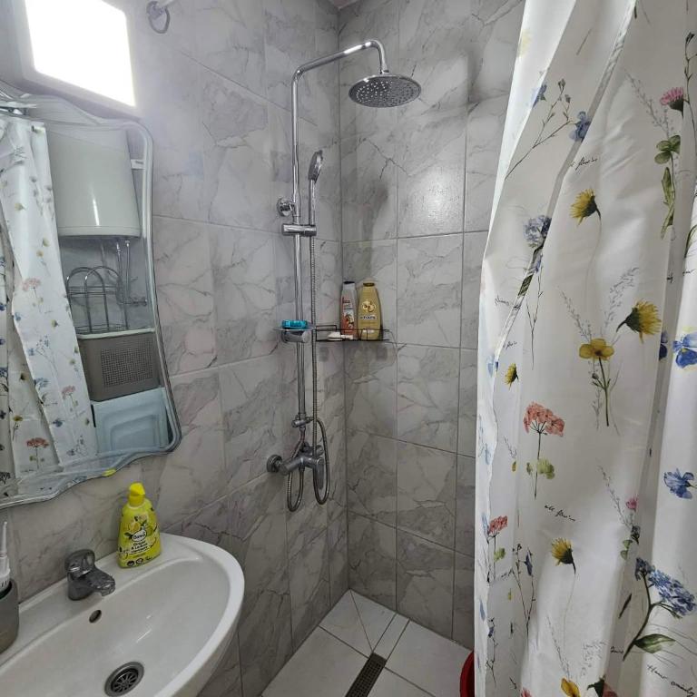 Stan Brčanska Malta Tuzla - Apartman sa Pogledom na Grad - 8