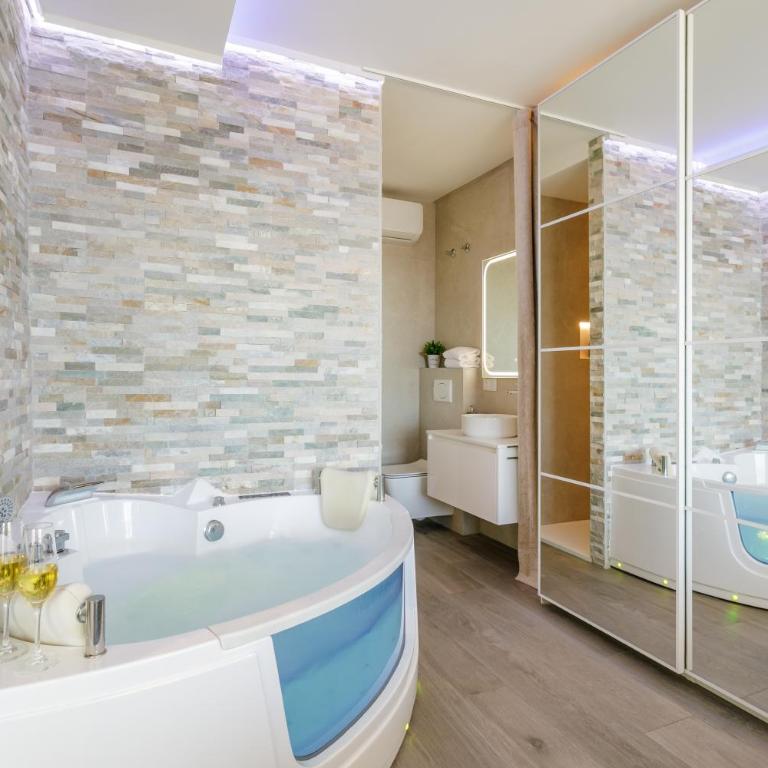 Sky Suites Alicante - Apartamento Deluxe de 1 dormitorio con vistas al océano - 3