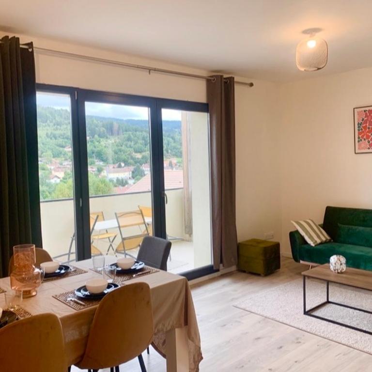 Appartement avec 2 chambres et séjour balcon plein sud et une vue panoramique 180 a GERARDMER app 103 - Apartamento de 2 dormitorios - 1