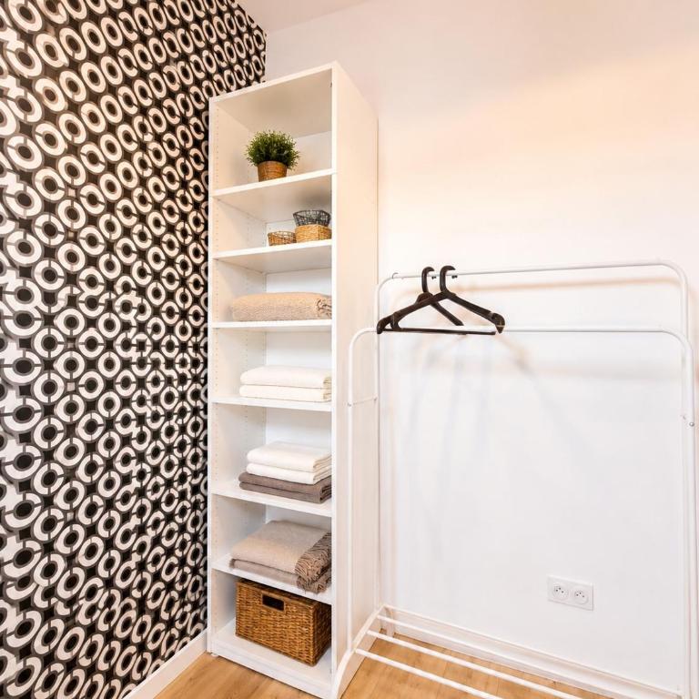 Exceptional Triplex, Design - Art, Private 360 Rooftop, 3 Bedrooms - Three-Bedroom Loft Apartment - 6