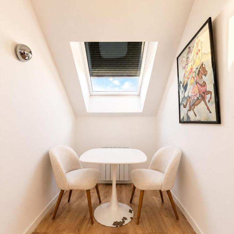 Exceptional Triplex, Design - Art, Private 360 Rooftop, 3 Bedrooms - Three-Bedroom Loft Apartment - 19