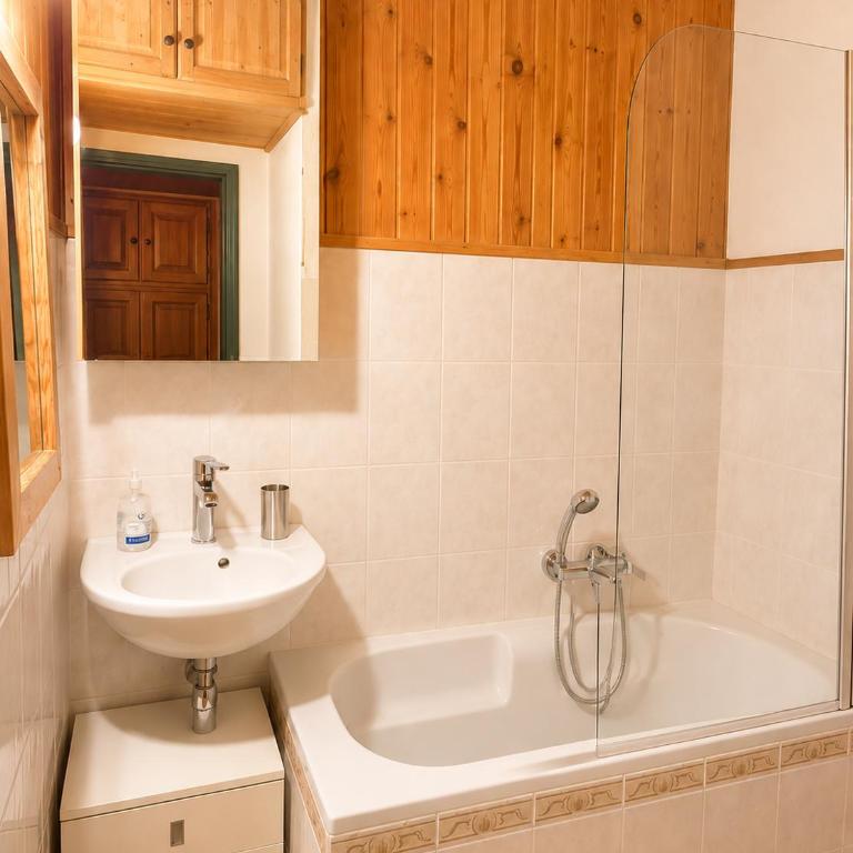 Appartement avec mezzanine en plein cœur du centre d'Aix - Apartment - 10