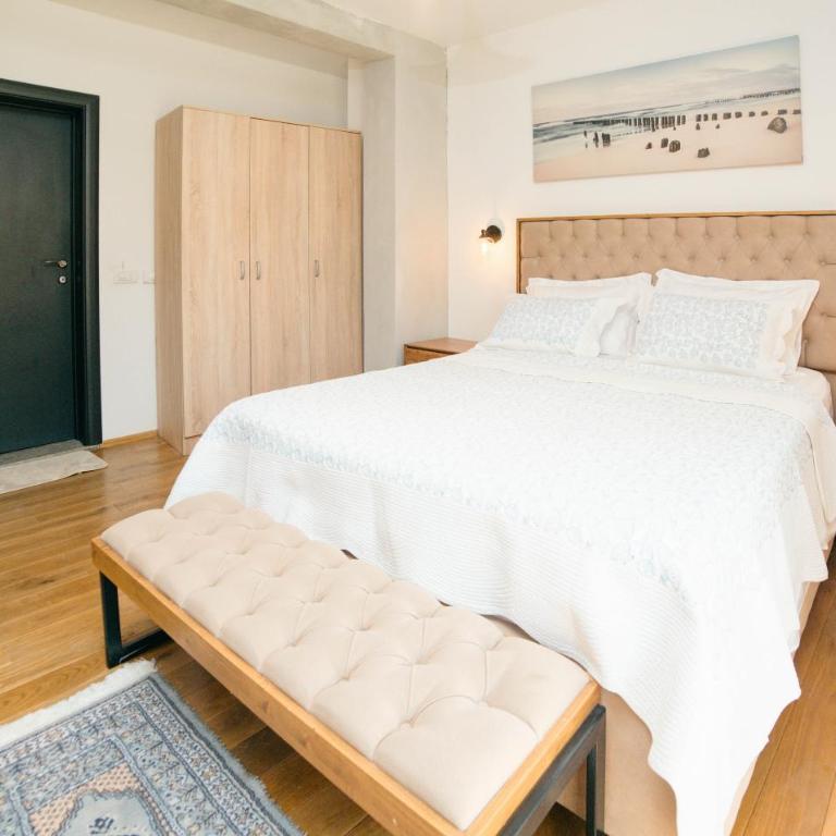 Laz Palace - Apartment - 38