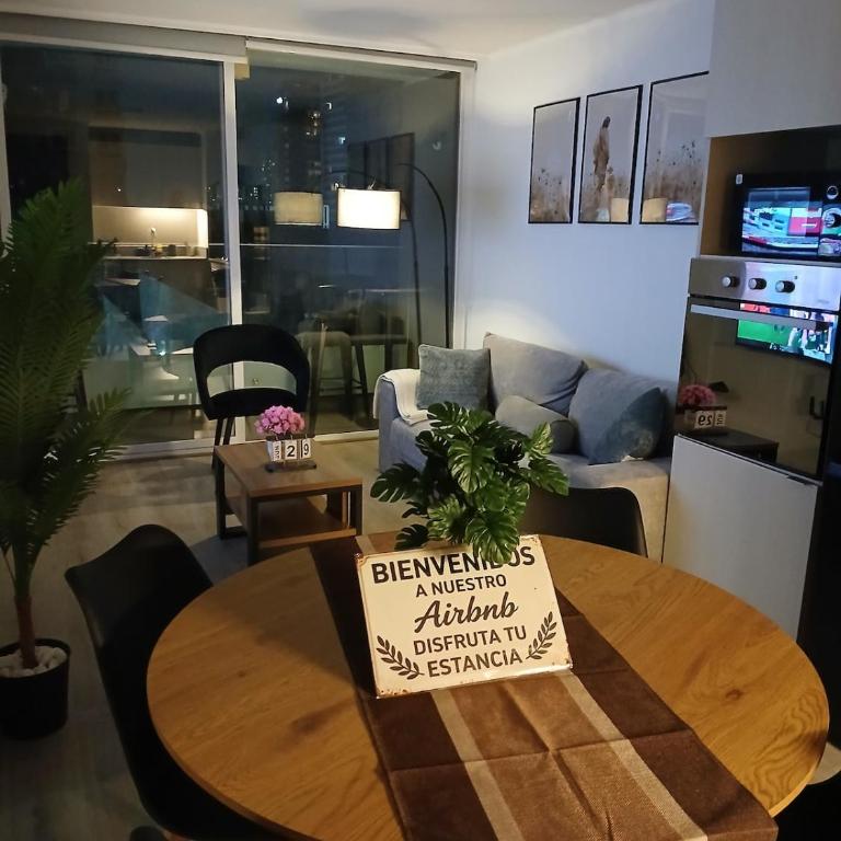 Moderno Depto 2D2B con parking a pasos del Metro - Two-Bedroom Deluxe Apartment with Balcony - 37