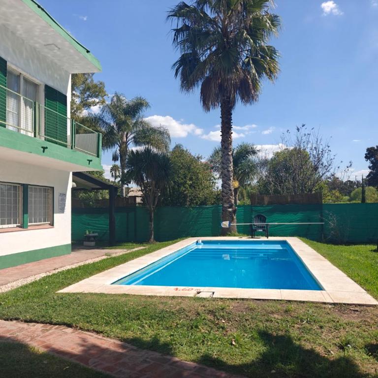 Complejo La Paz Casa de Campo- Dos casas ambas con piscina - Eight-Bedroom House - 22